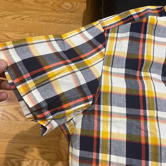 Gap multi plaid short sleeve shirt Sz XL - Picture 3 of 12
